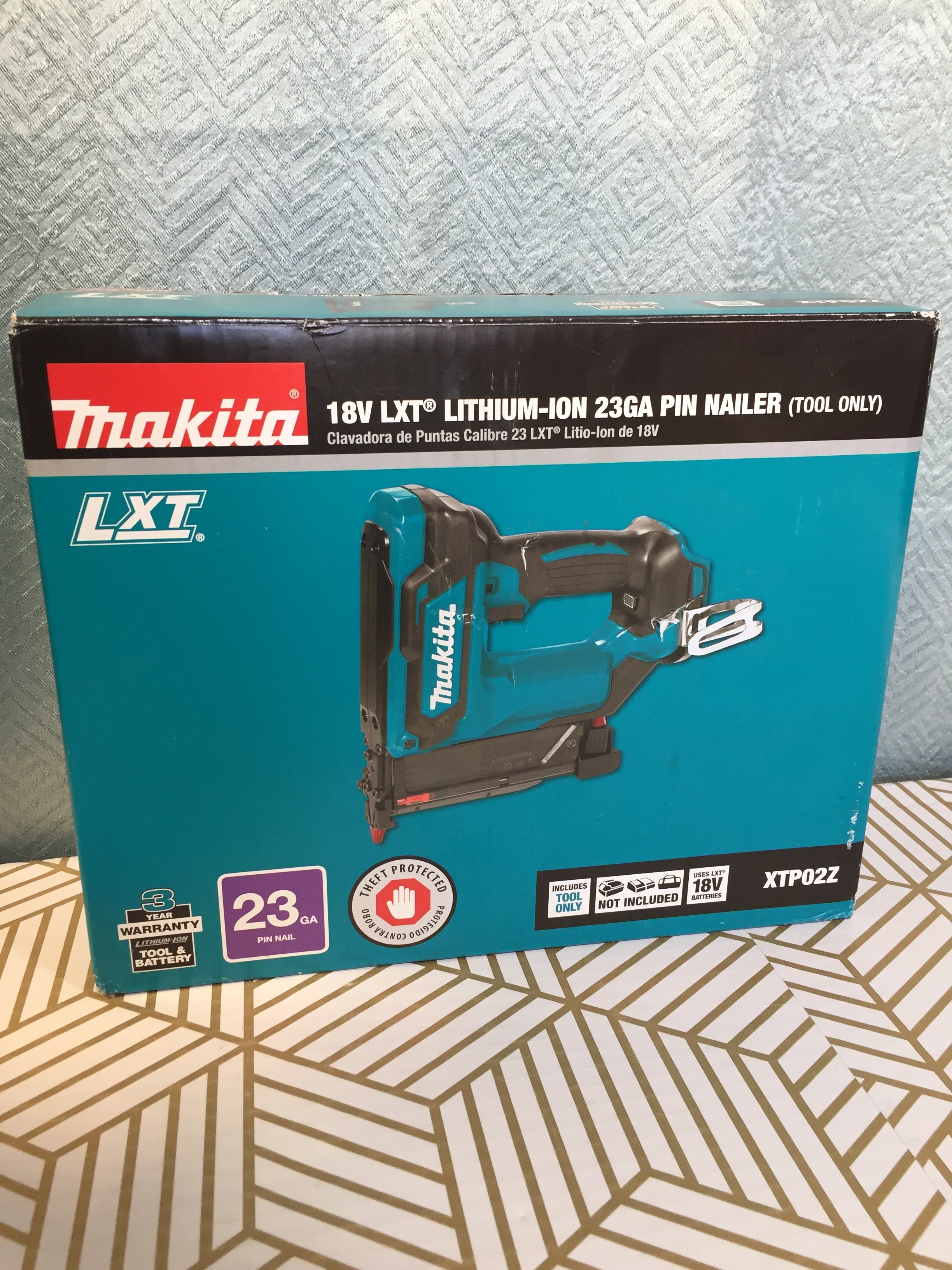 Makita XTP02Z 18V LXT Lithium-Ion Cordless 1-3/8" Pin Nailer 23 Gauge TOOL ONLY (7679182438638)